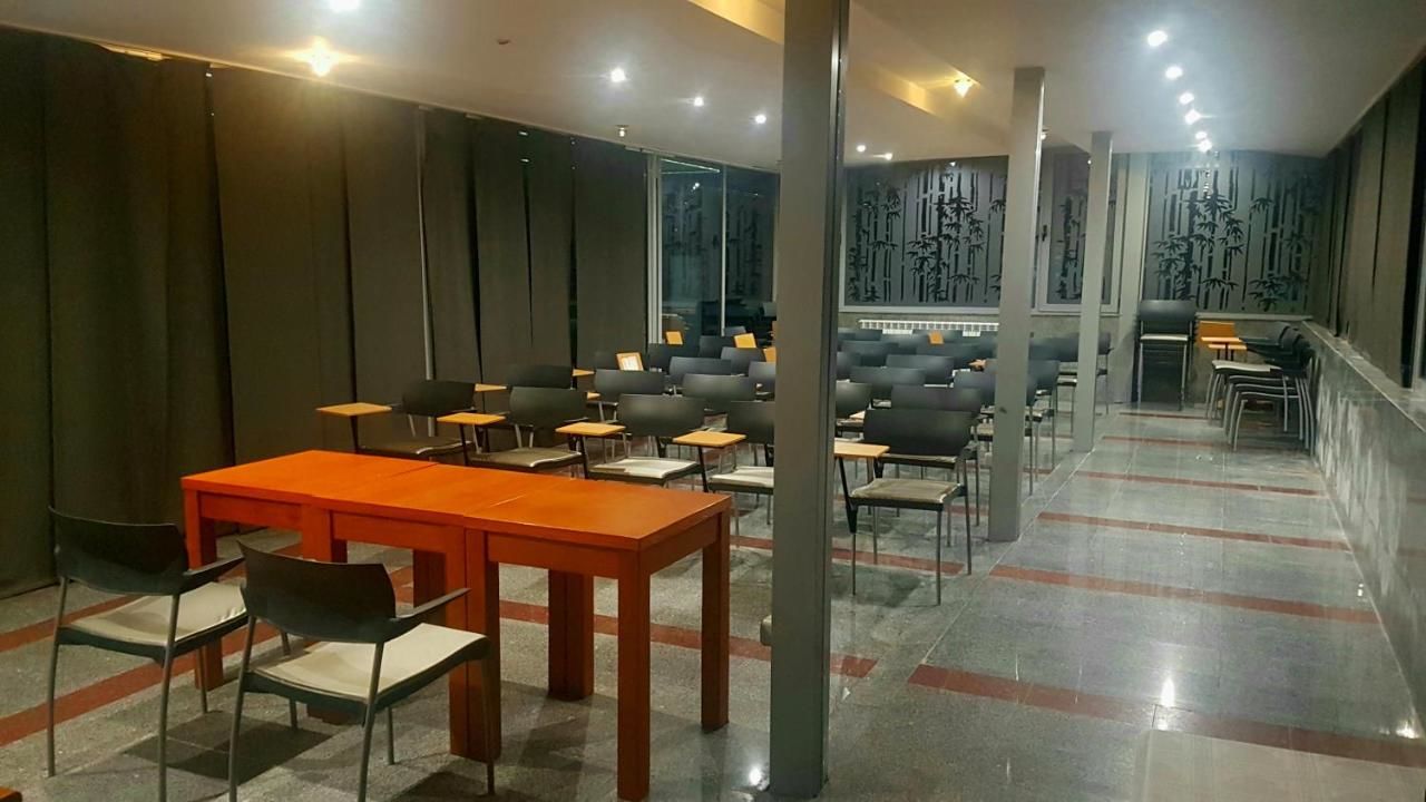 Отель Hotel City Pleven Плевен-22