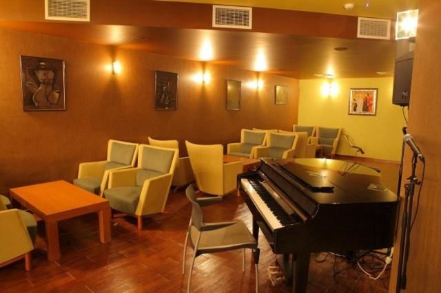 Отель Hotel City Pleven Плевен-32